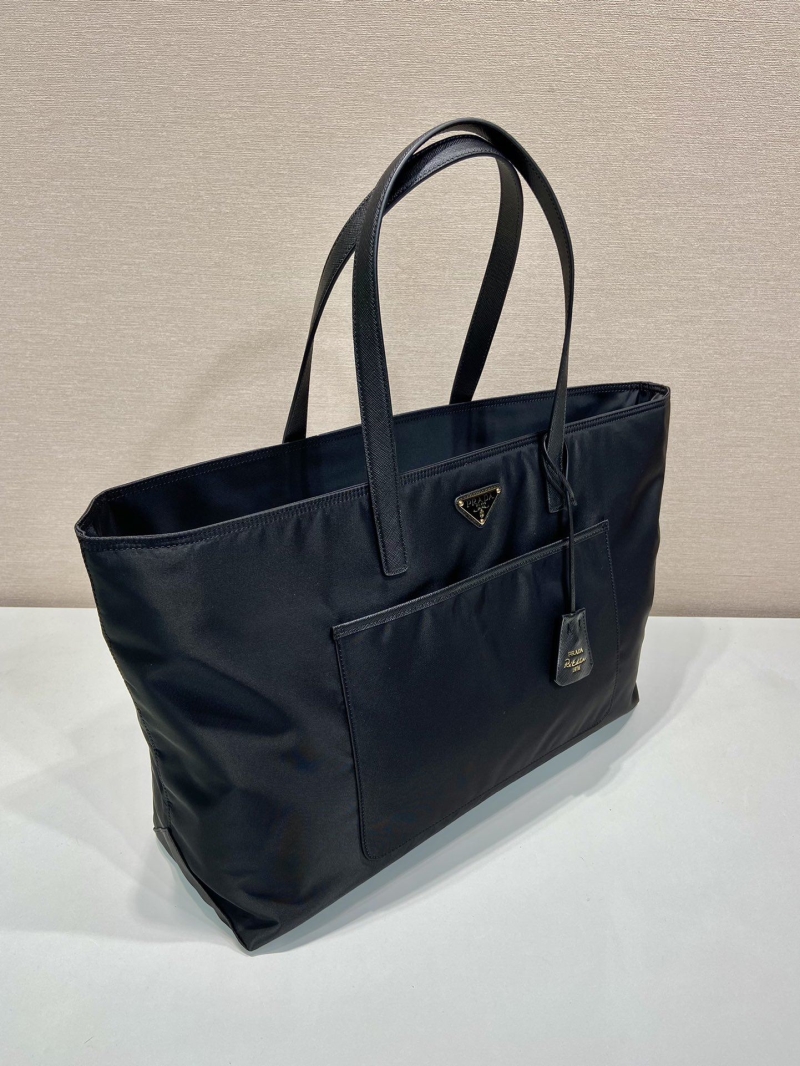 Pra*a tote bags